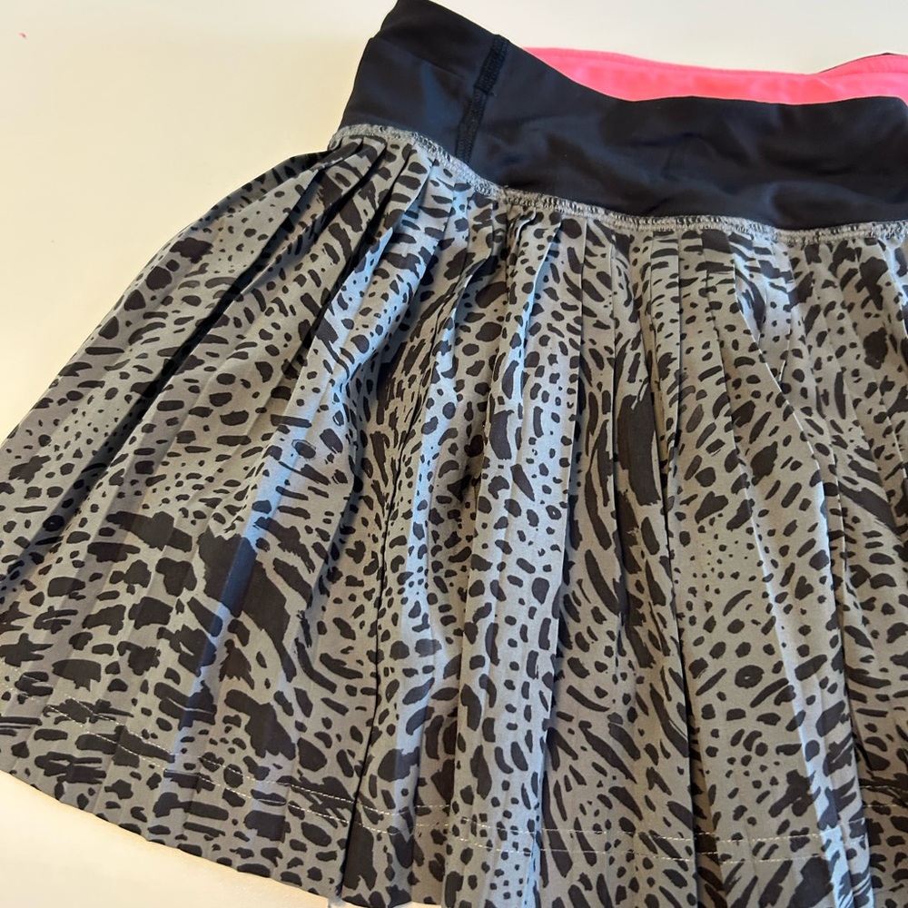Lululemon Pleat To Street Skirt II, Slate Black, Gray, Pink Skirt, Lined, Sz S - Picture 2 of 11